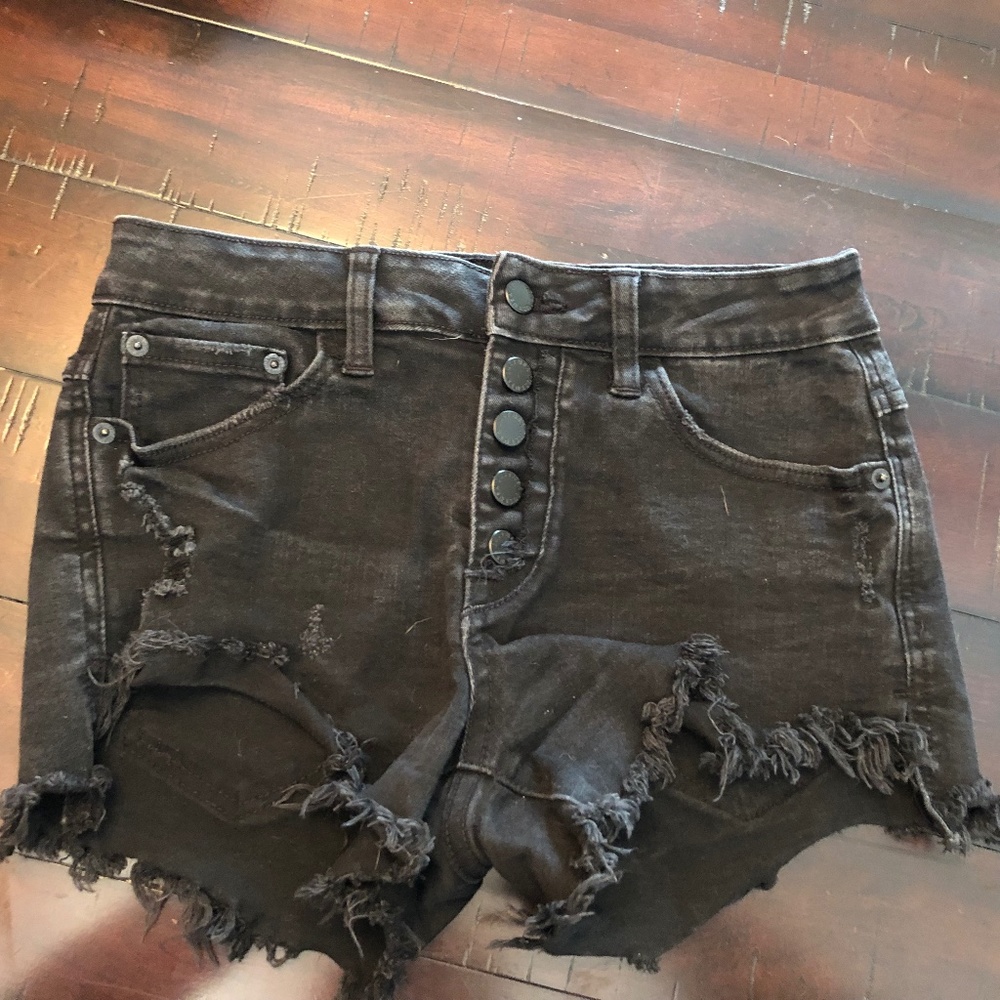 JustUSA Black Ripped Jean Shorts Women Size 27 - Picture 1 of 4